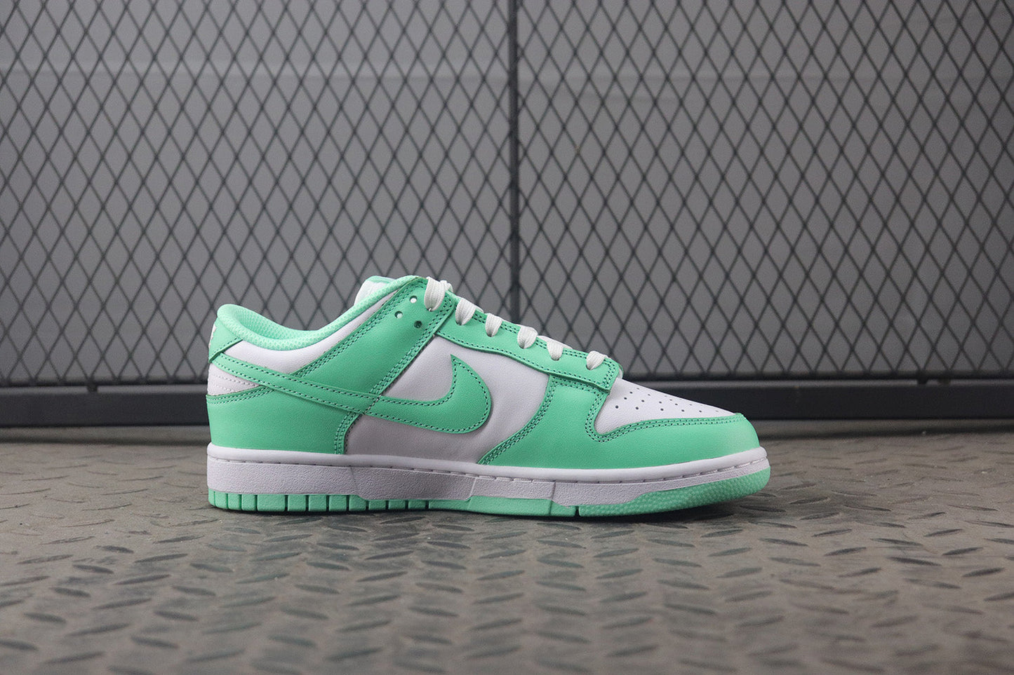 Nike Dunk Low Green Glow